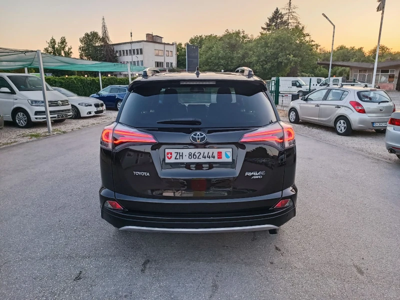 Toyota Rav4 2.0i-152кс-ШВЕЙЦАРИЯ-РЪЧКА-FACELIFT-4X4-ДИСТРОНИК, снимка 4 - Автомобили и джипове - 51390588