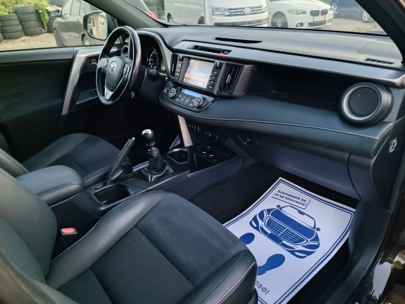 Toyota Rav4 2.0i-152кс-ШВЕЙЦАРИЯ-РЪЧКА-FACELIFT-4X4-ДИСТРОНИК, снимка 12 - Автомобили и джипове - 51390588