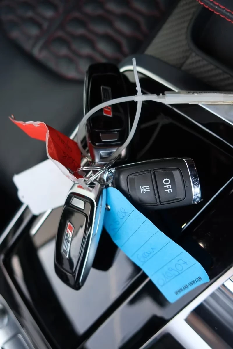 Audi RSQ8 RS Q8 4.0 TFSI quattro| Keramik| Carbon| Audi excl, снимка 16 - Автомобили и джипове - 53633893