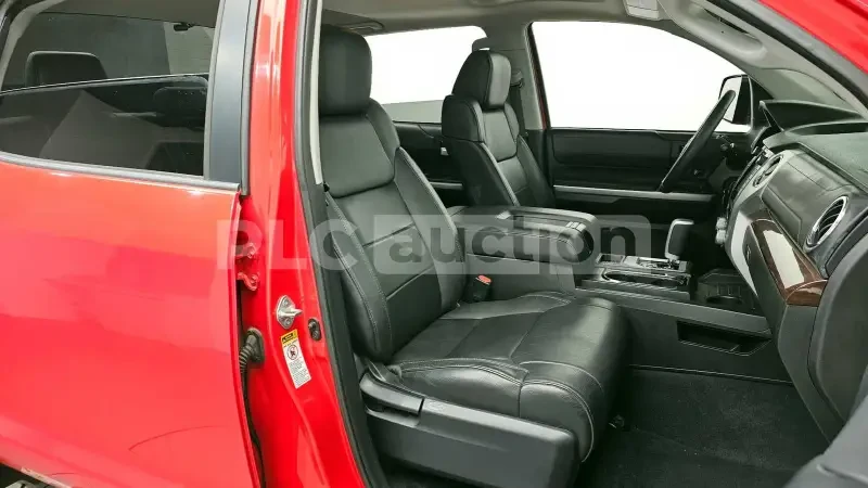 Toyota Tundra 5.7i Limited 51000km!Реална обява, снимка 8 - Автомобили и джипове - 54531347