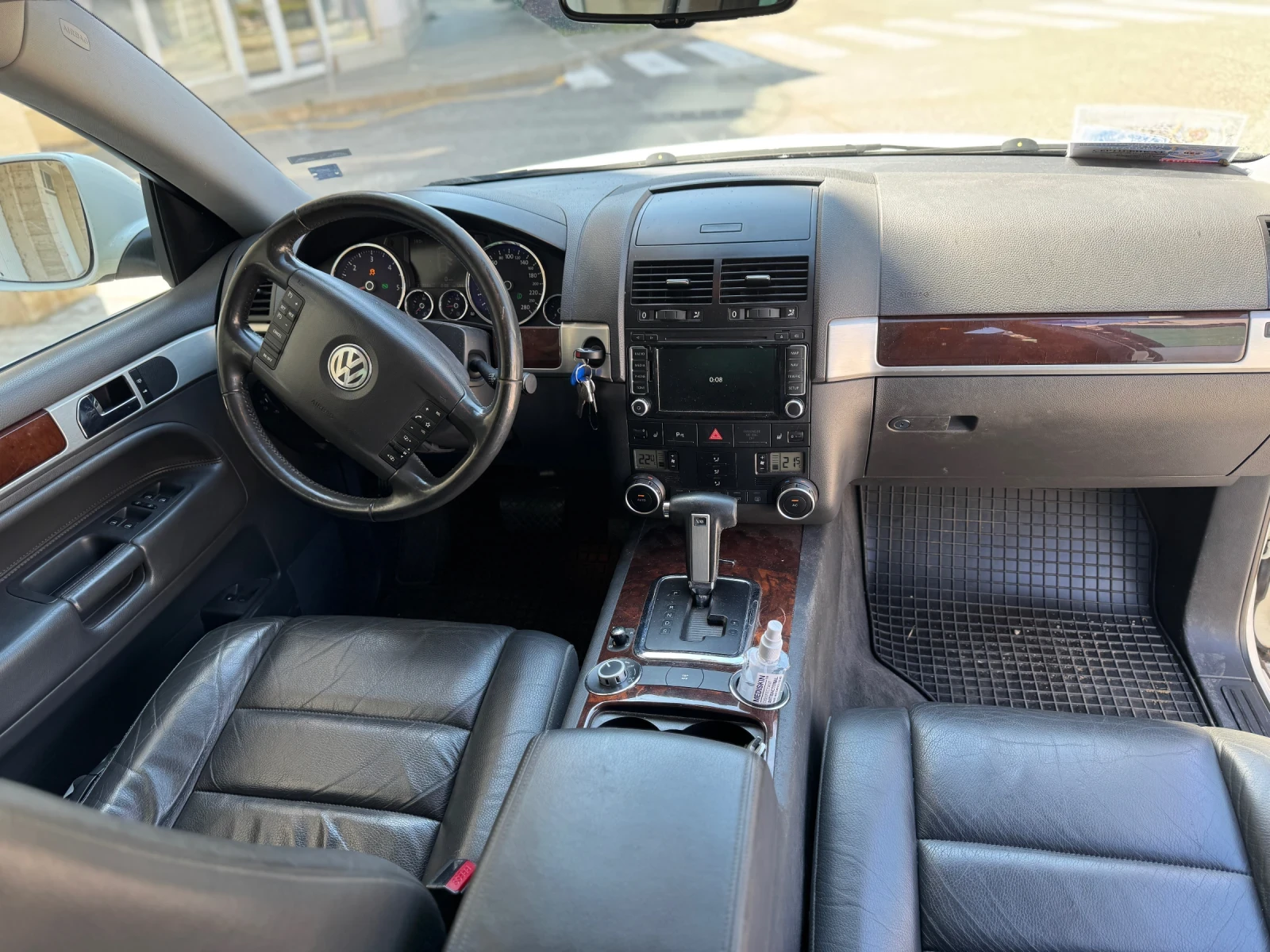 VW Touareg  - изображение 8
