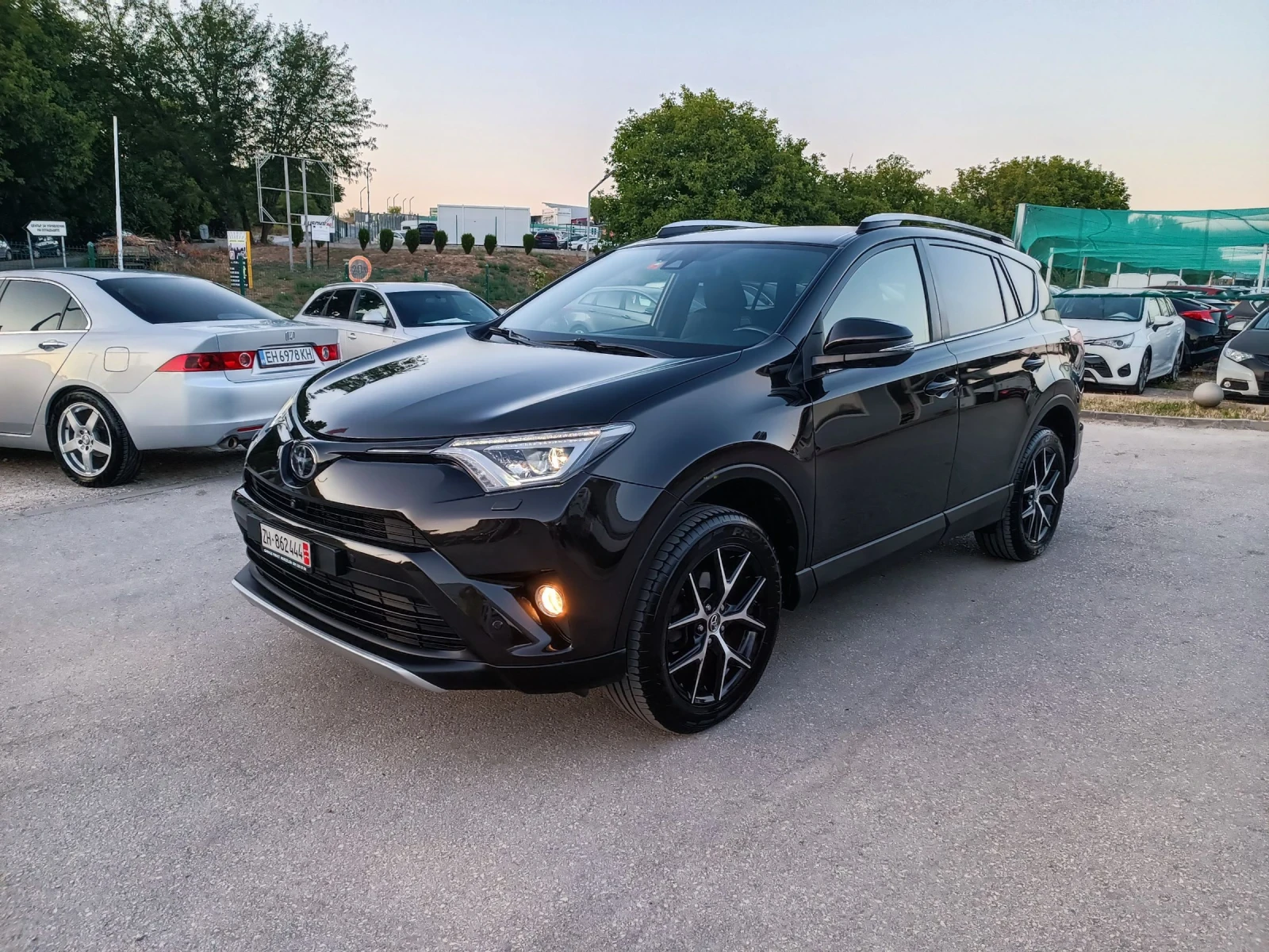 Toyota Rav4 2.0i-152кс-ШВЕЙЦАРИЯ-РЪЧКА-FACELIFT-4X4-ДИСТРОНИК - изображение 8
