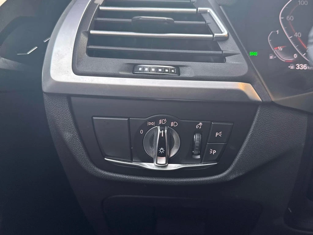 BMW X3 * xDrive30i * CARFAX *    | Mobile.bg   12