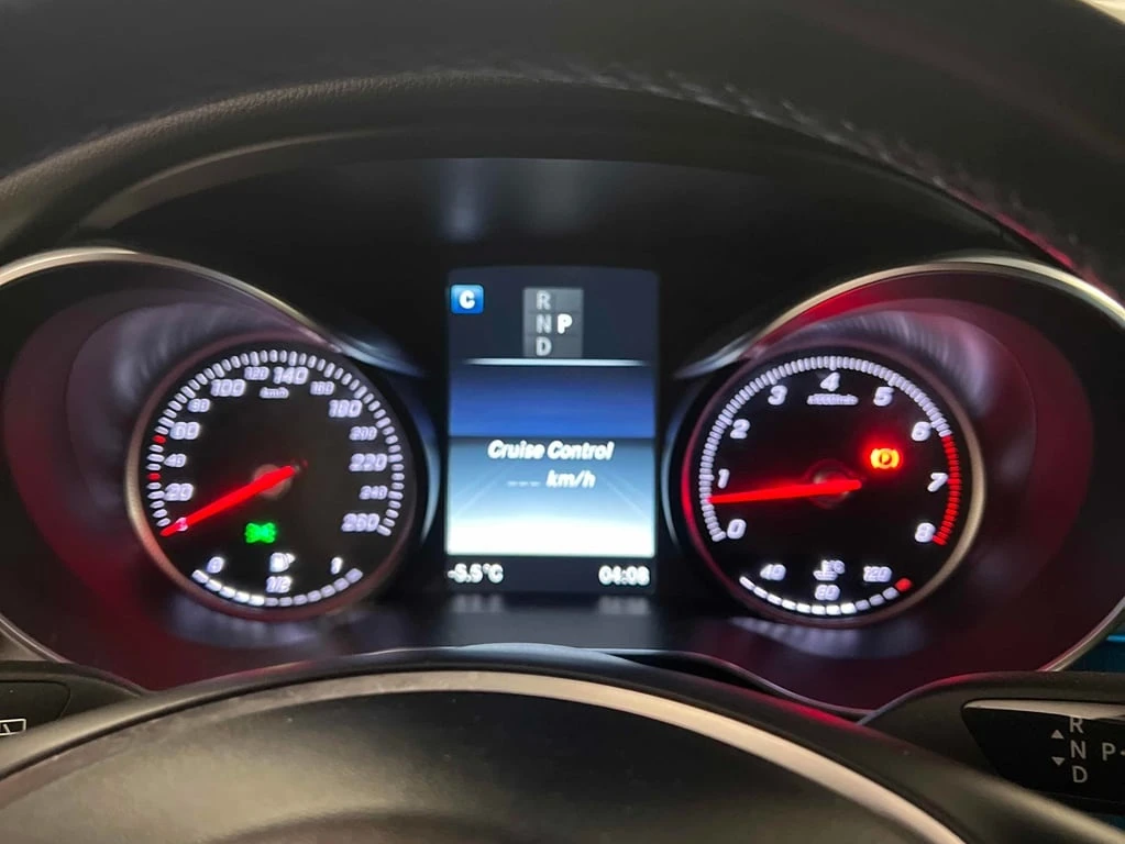 Mercedes-Benz GLC 300 2018 * CARFAX * БЕЗ ПЪРВОНАЧАЛНА ВНОСКА - изображение 8