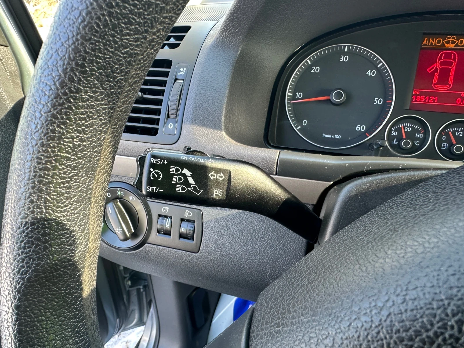 VW Tayron 1.9 TDI 105 кс, снимка 16 - Автомобили и джипове - 53715941