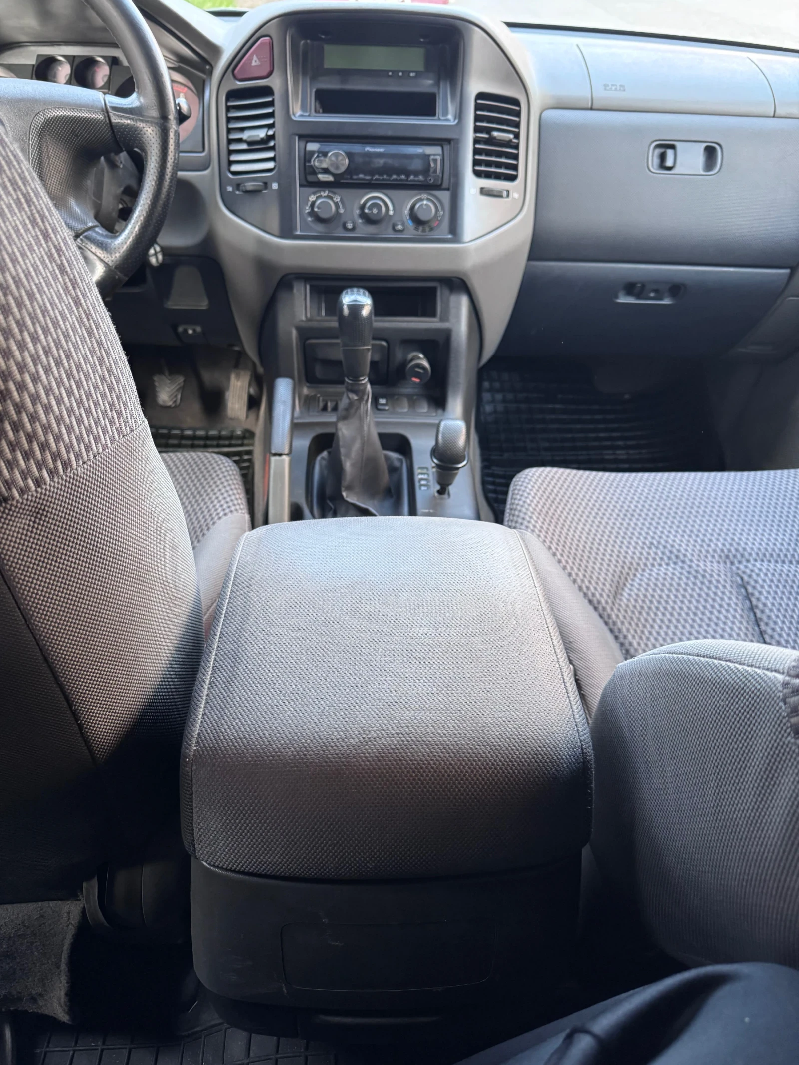 Mitsubishi Pajero, снимка 8 - Автомобили и джипове - 53906324