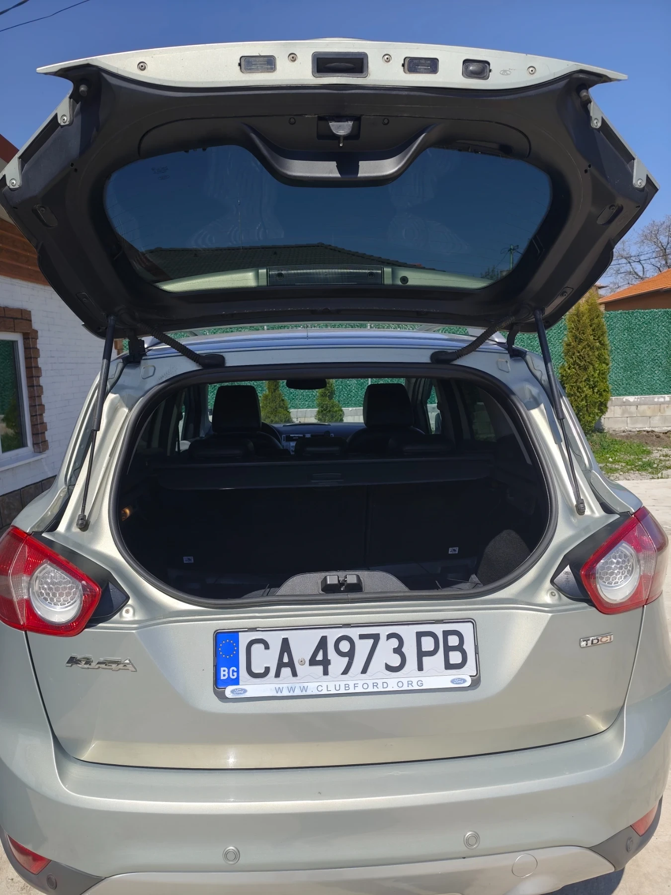 Ford Kuga, снимка 6 - Автомобили и джипове - 54171826