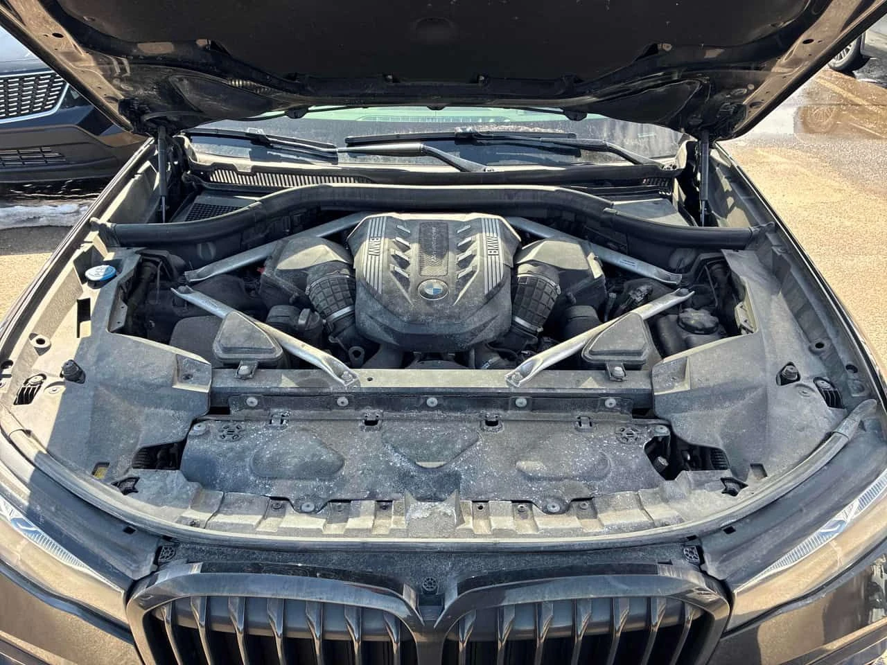 BMW X7 * M50i * ПРЕДСТАВИТЕЛСТВО * ДИСТРОНИК * 360, снимка 11 - Автомобили и джипове - 54684095
