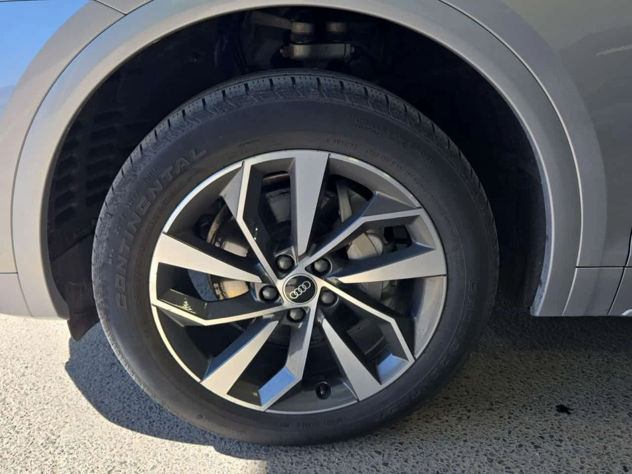 Audi Q5 * ДИСТРОНИК * 2 КЛЮЧА * 360 КАМЕРА * АВТОКРЕДИТ * , снимка 7 - Автомобили и джипове - 54775453