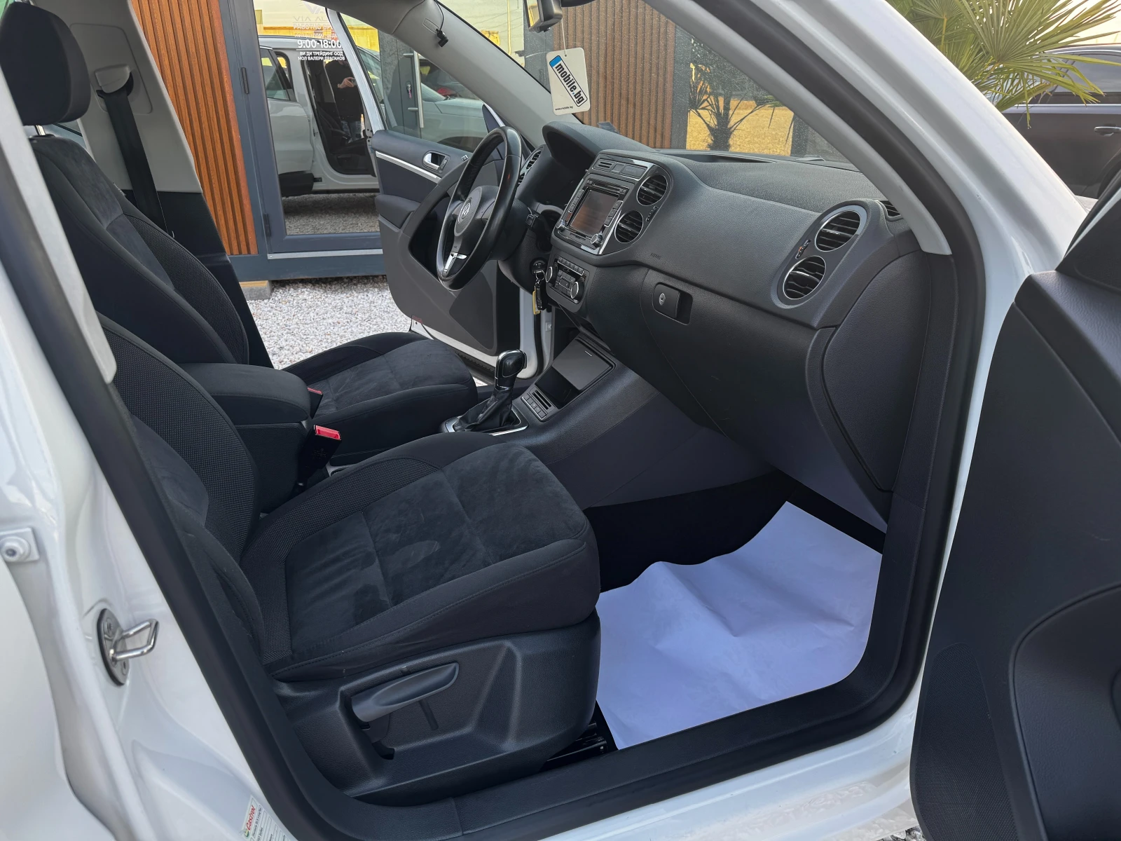 VW Tiguan 2.0D 4-MOTION 164000KM, снимка 10 - Автомобили и джипове - 56437575