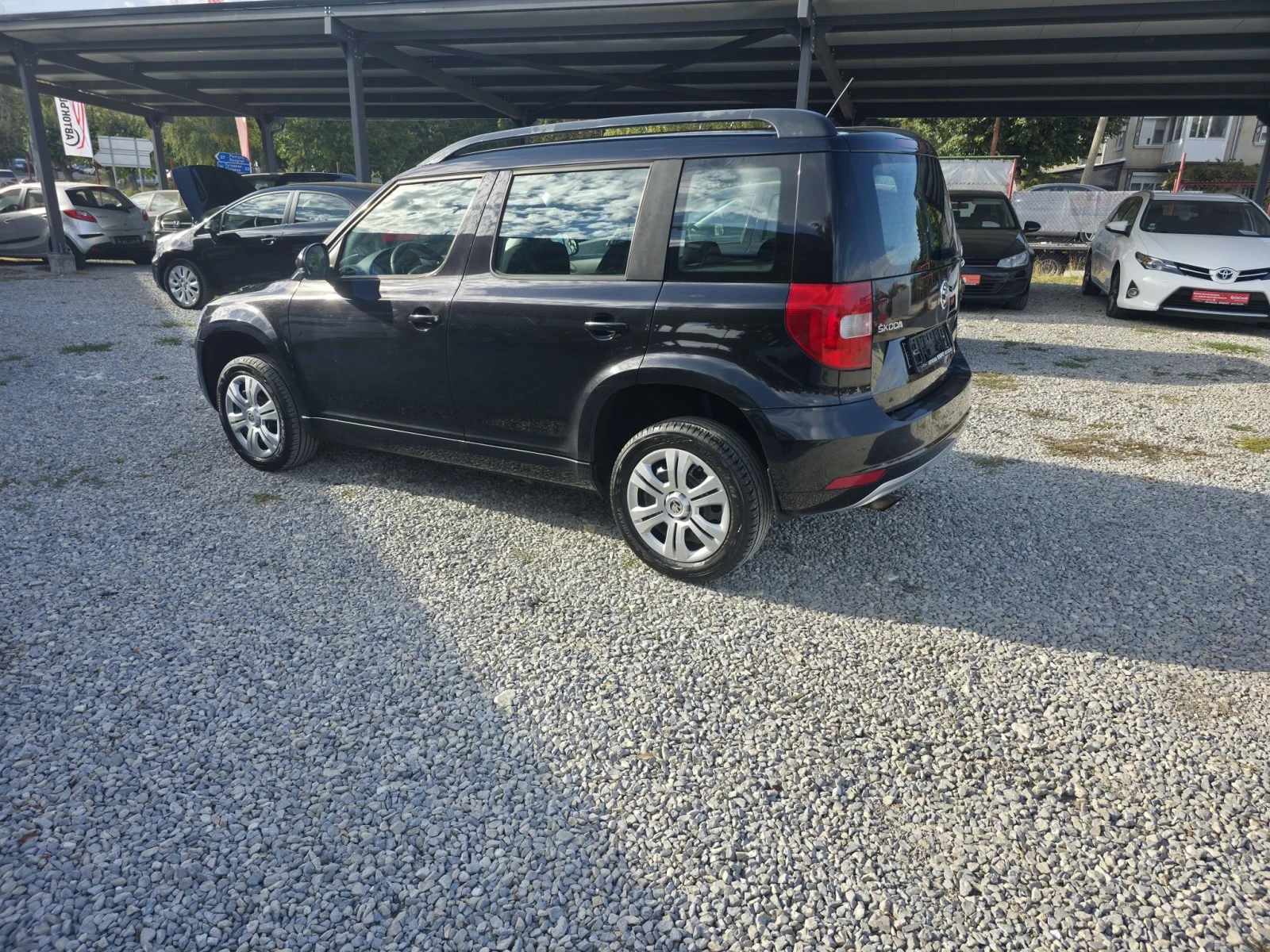 Skoda Yeti, снимка 8 - Автомобили и джипове - 56464809