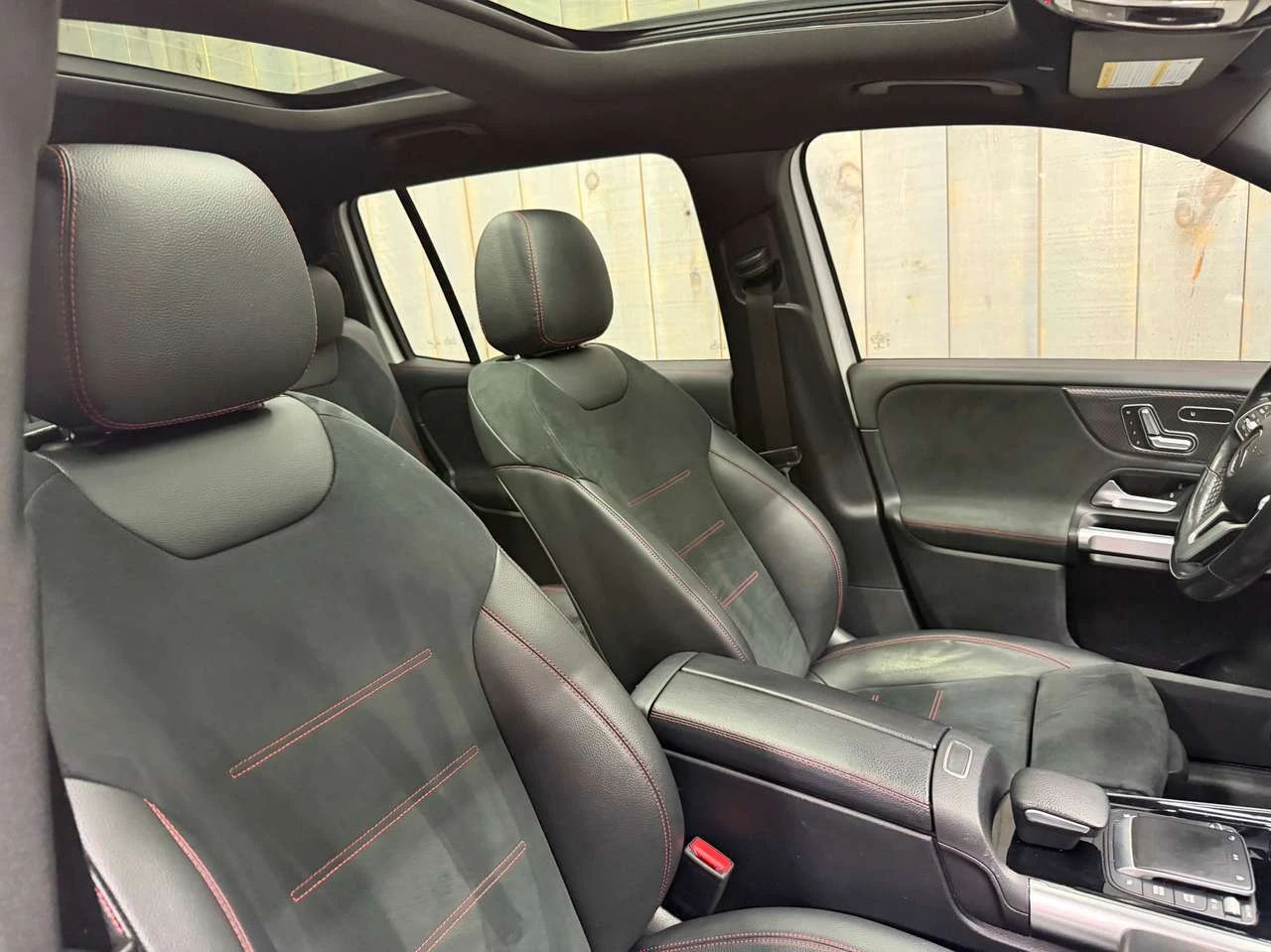 Mercedes-Benz GLB 250 250 4MATIC, снимка 13 - Автомобили и джипове - 56678607