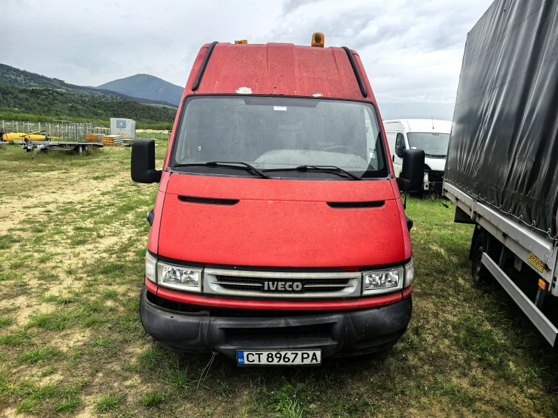 Iveco Daily 2.3MPI, снимка 15 - Бусове и автобуси - 51558867
