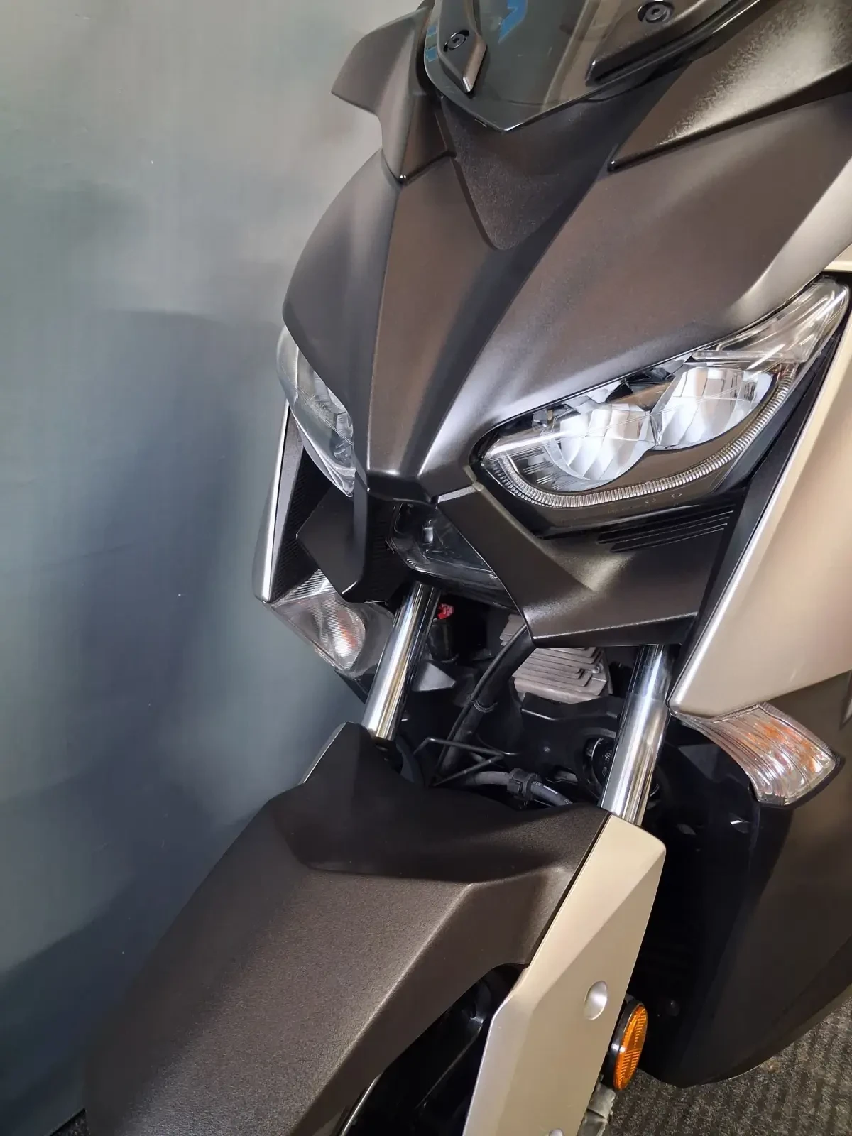 Yamaha X-max 400i ABS TCS LED Keyless, снимка 6 - Мотоциклети и мототехника - 55075569
