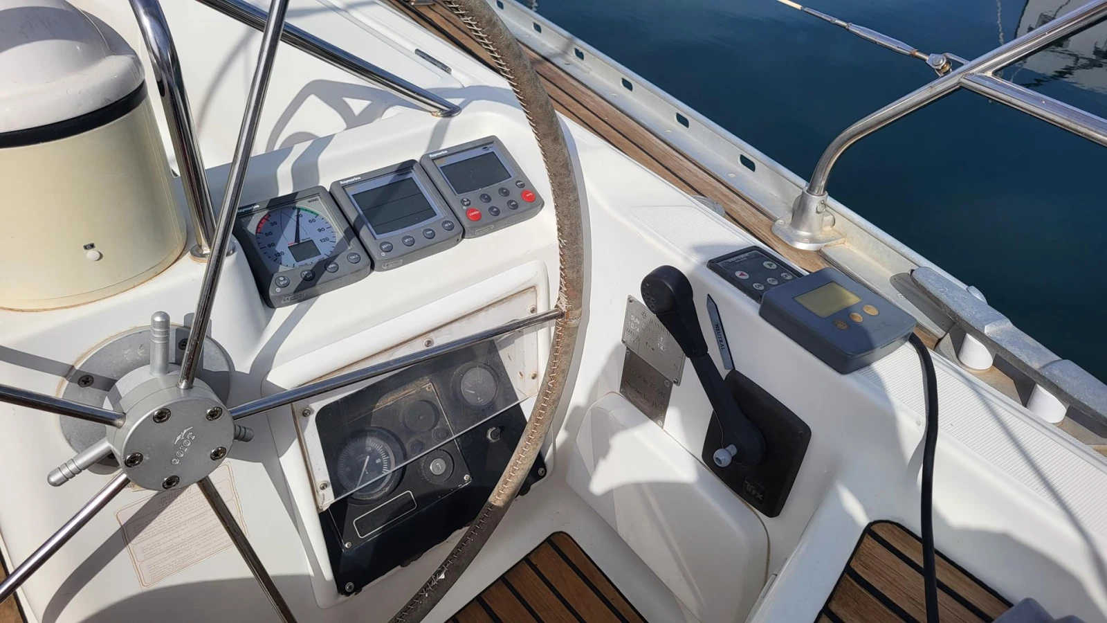 Ветроходна лодка Jeanneau Sun Odyssey 45.2 - изображение 5