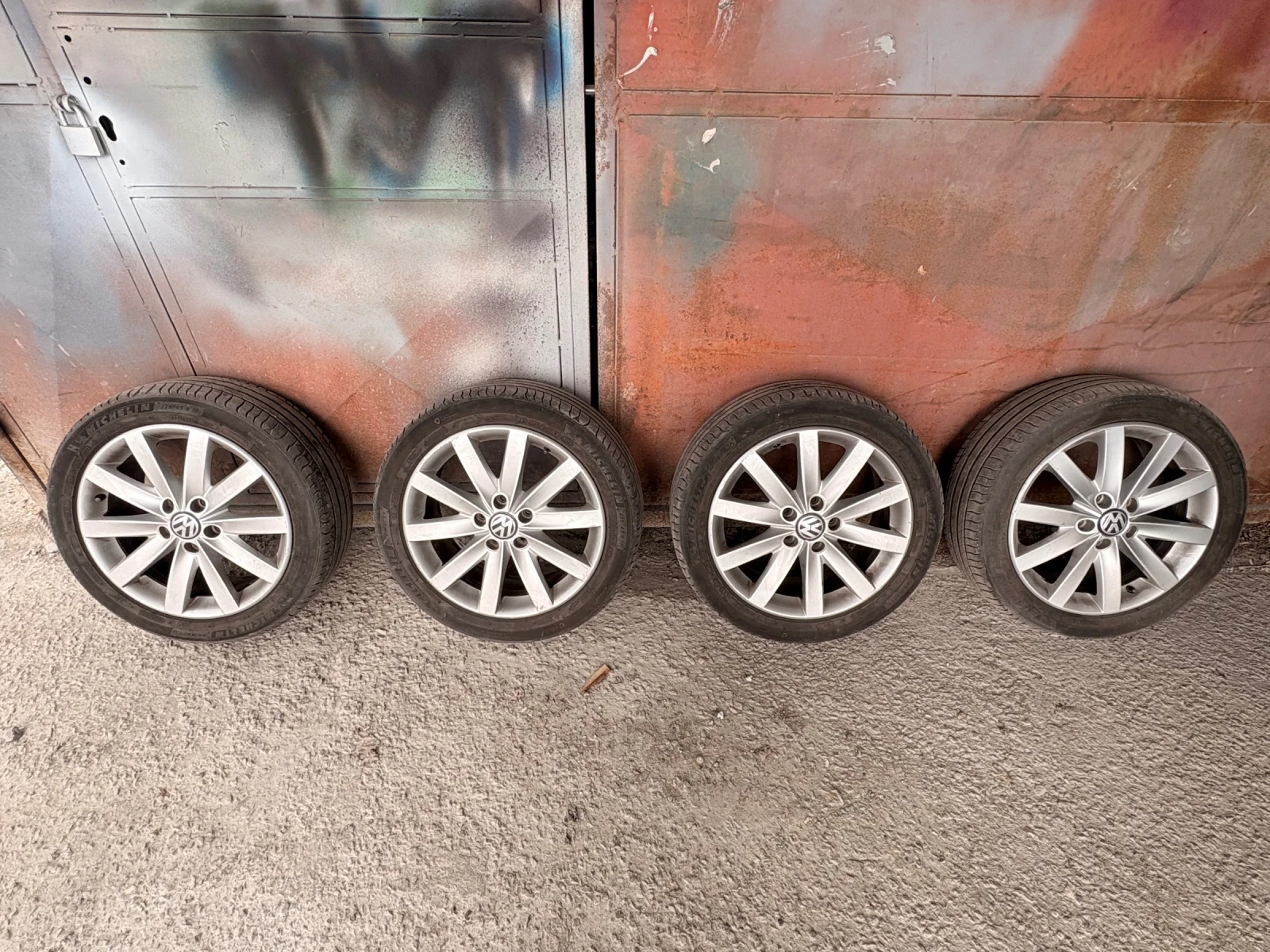 Гуми с джанти Michelin 225/45R17, снимка 2 - Гуми и джанти - 54055259