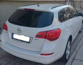 Opel Astra 1.7 цдти, снимка 2