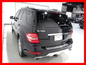 Mercedes-Benz ML 550 4MATIC* BLIND SPOT* KEYLESS* SUNROOF* REVERSE CAM* - 9800 € / 19167.13 лв. - 93520417 4