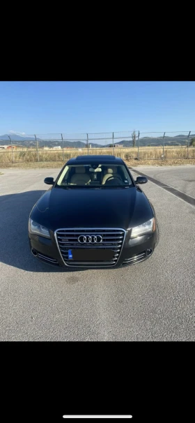 ������ Audi A8