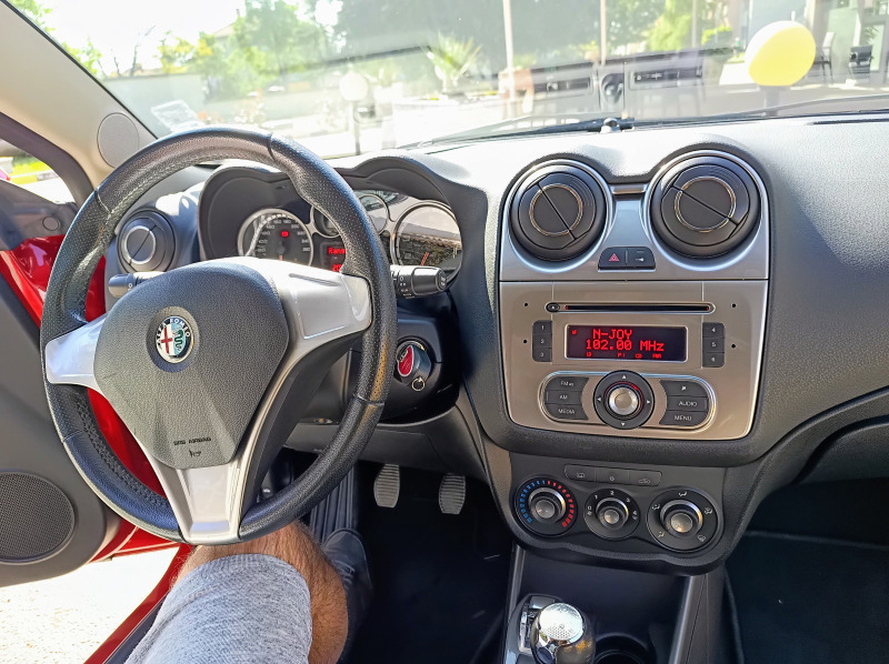 Alfa Romeo MiTo, снимка 12 - Автомобили и джипове - 45358976
