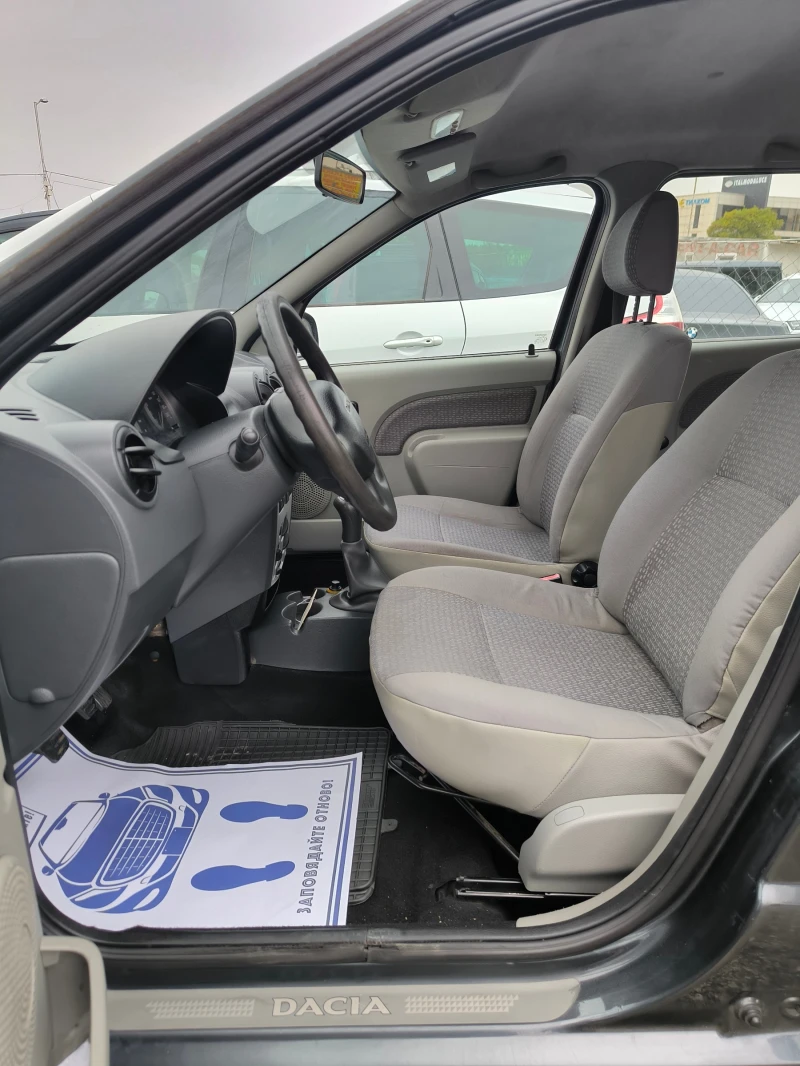 Dacia Logan 1.6 16V MCV КЛИМАТИК, снимка 12 - Автомобили и джипове - 47434720