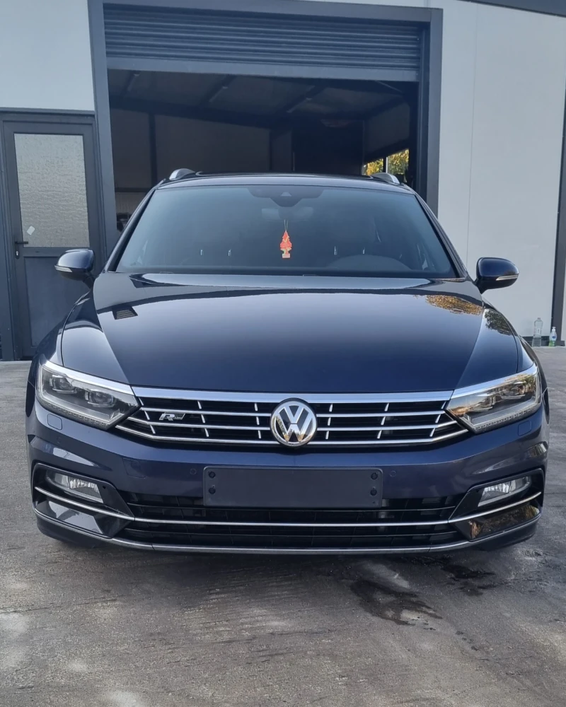 VW Passat, снимка 1 - Автомобили и джипове - 47645647