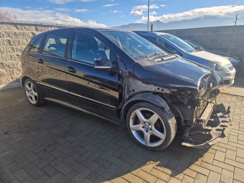 Mercedes-Benz B 200 CDI За части , снимка 4 - Автомобили и джипове - 48604639