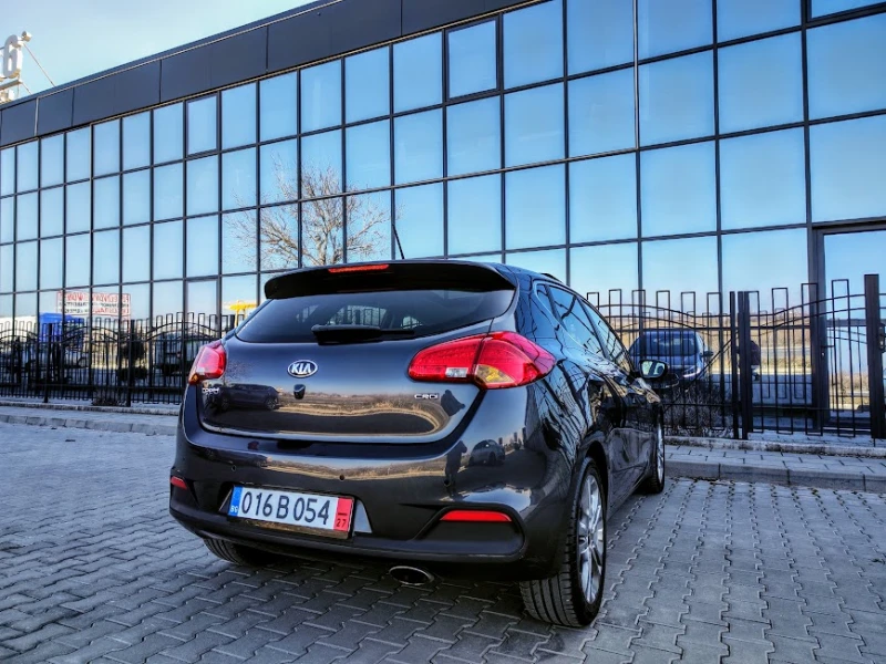 Kia Ceed * 1, 6 CRDi* ACTIVE* PANORAMA* KAMERA* KEYLESS* FU, снимка 4 - Автомобили и джипове - 49070085