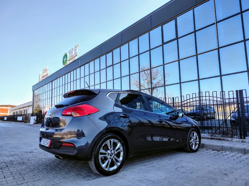 Kia Ceed * 1, 6 CRDi* ACTIVE* PANORAMA* KAMERA* KEYLESS* FU, снимка 10 - Автомобили и джипове - 49070085