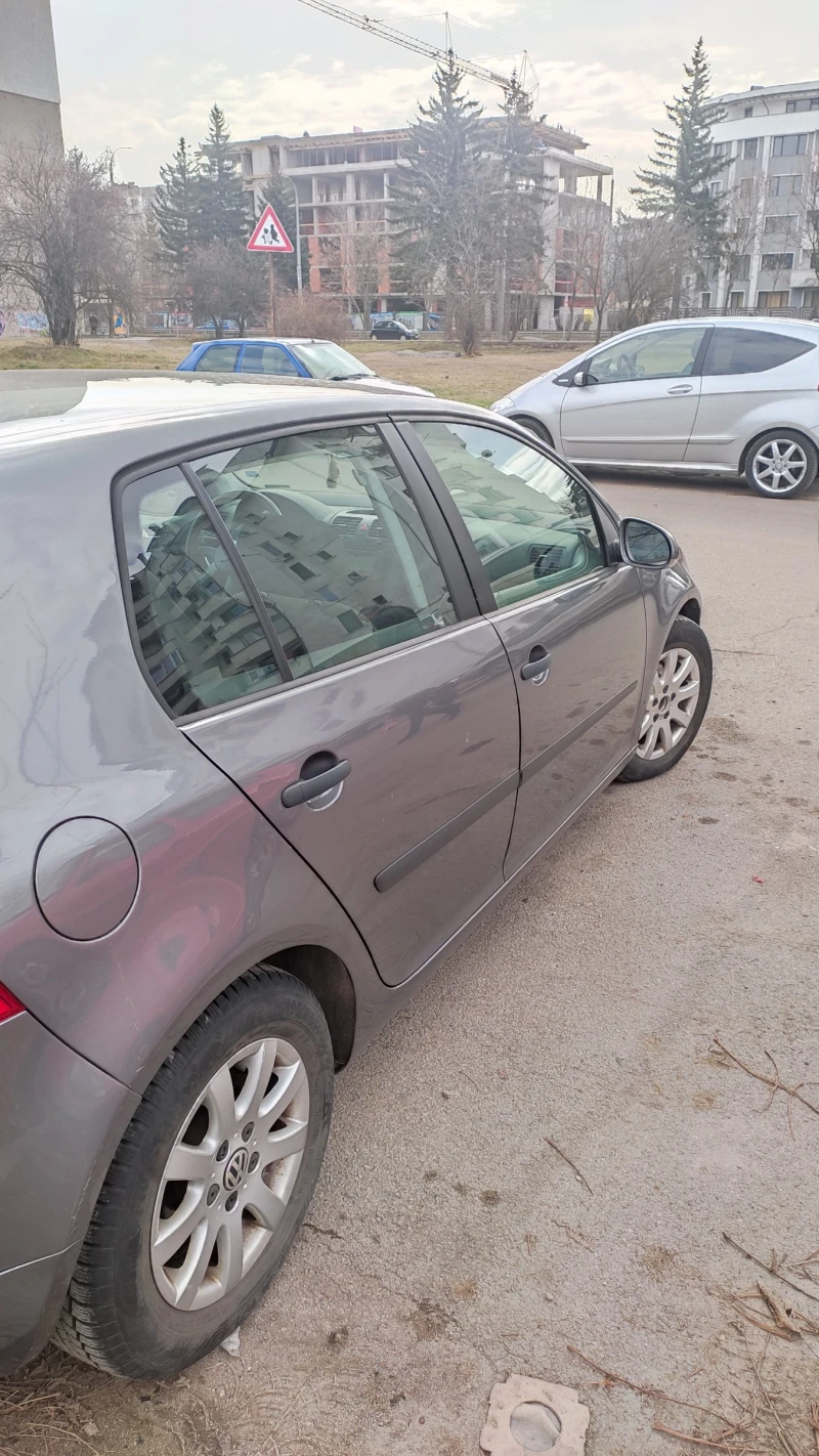 VW Golf 5 1.9 TDI, снимка 4 - Автомобили и джипове - 49348349