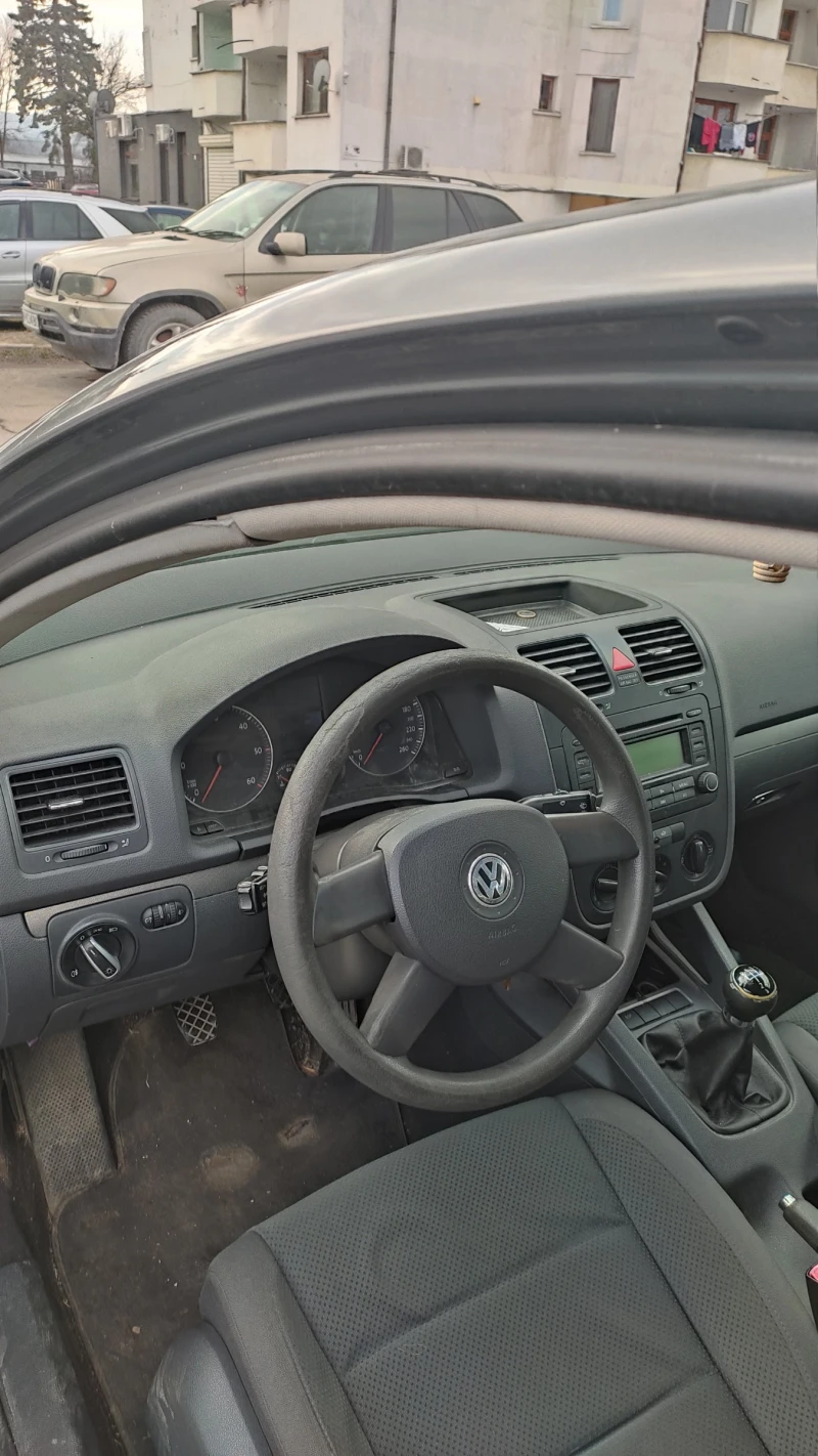 VW Golf 5 1.9 TDI, снимка 6 - Автомобили и джипове - 49348349