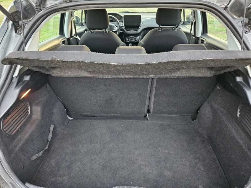 Peugeot 208 1.4 HDI EURO5 , снимка 11 - Автомобили и джипове - 51776303