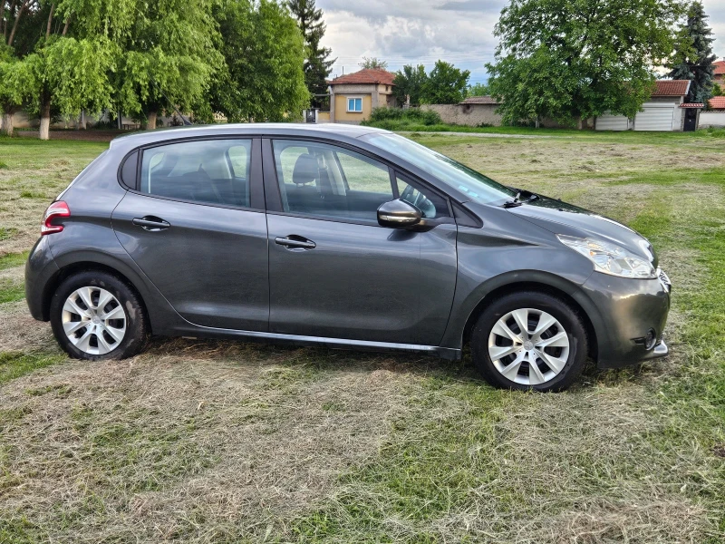 Peugeot 208 1.4 HDI EURO5 , снимка 7 - Автомобили и джипове - 51776303