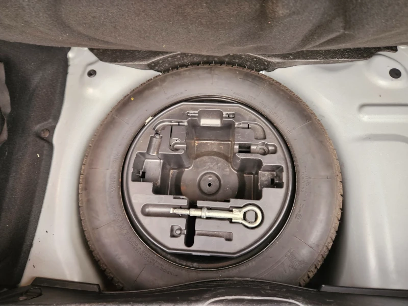 Peugeot 208 1.4 HDI EURO5 , снимка 12 - Автомобили и джипове - 51776303