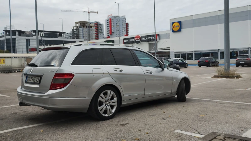 Mercedes-Benz C 220 2.2, снимка 4 - Автомобили и джипове - 52503447