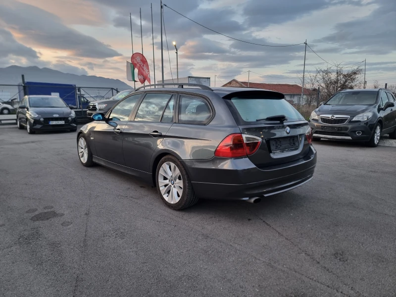 BMW 320 2.0TDI, снимка 4 - Автомобили и джипове - 52385569