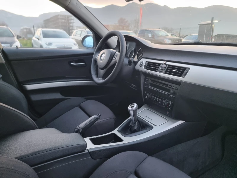 BMW 320 2.0TDI, снимка 16 - Автомобили и джипове - 52385569