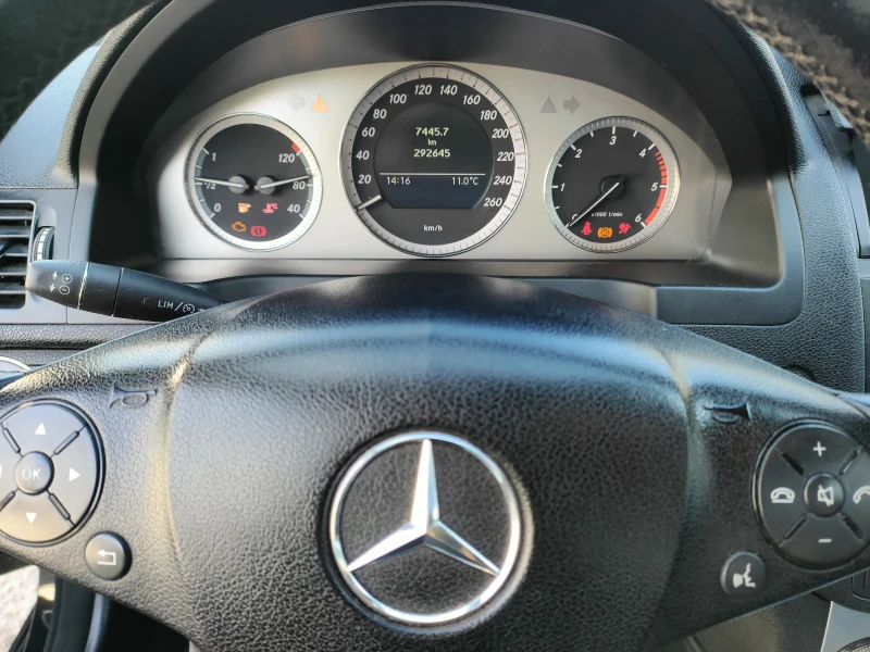 Mercedes-Benz C 200 2.2CDI OM 646, снимка 9 - Автомобили и джипове - 52592576