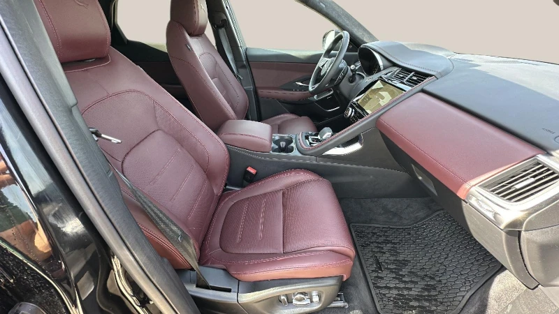 Jaguar E-pace 2.0 L, снимка 11 - Автомобили и джипове - 53375707