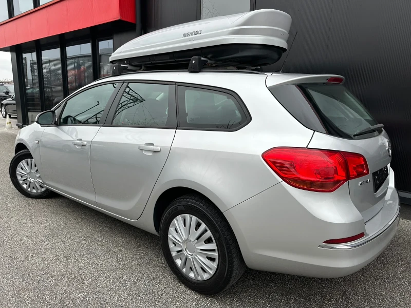 Opel Astra  1.7 CDTI 6ck 110kc Sports Tоurer , снимка 4 - Автомобили и джипове - 53413755