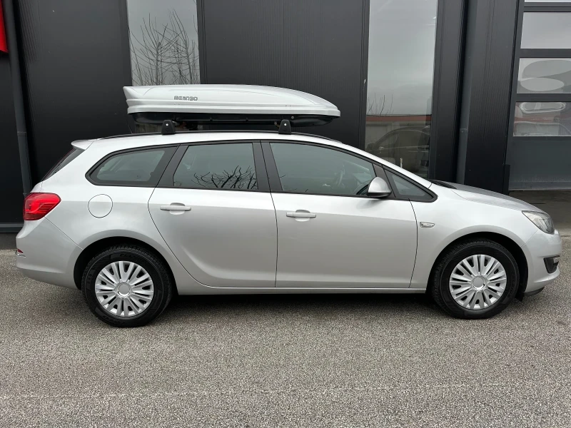 Opel Astra  1.7 CDTI 6ck 110kc Sports Tоurer , снимка 8 - Автомобили и джипове - 53413755
