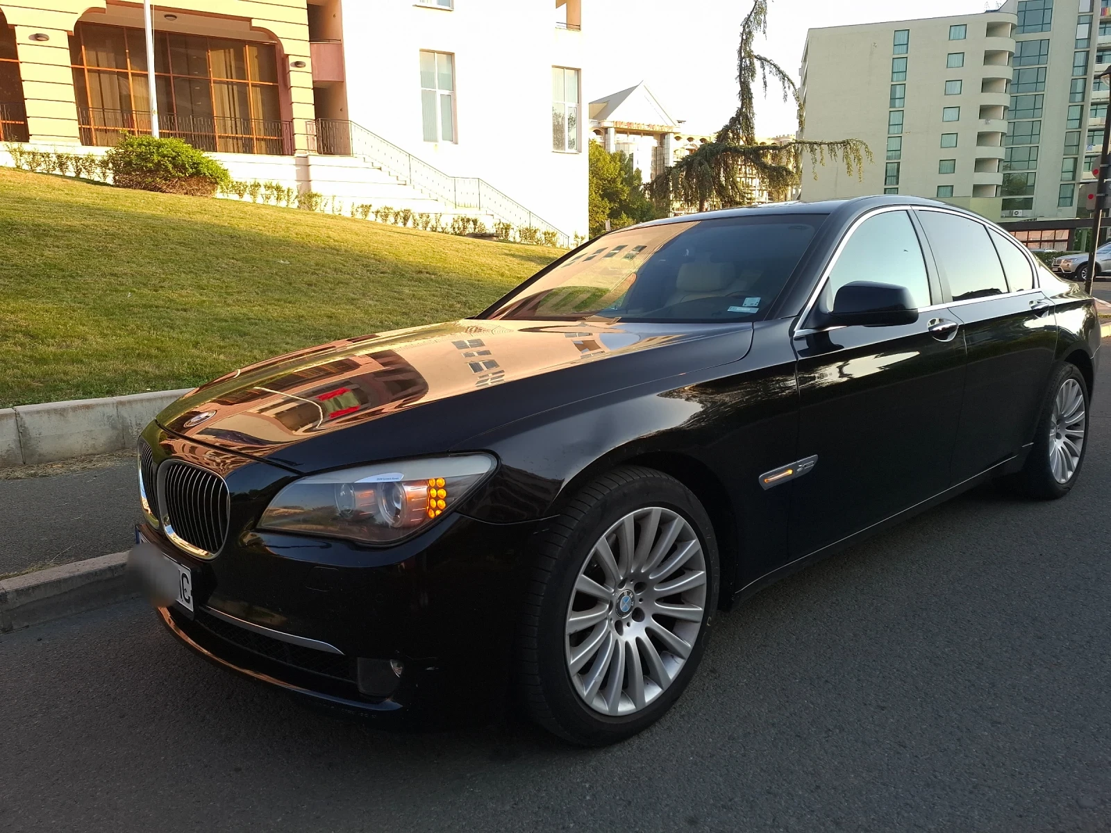 BMW 740 Xdrive Individual, снимка 1