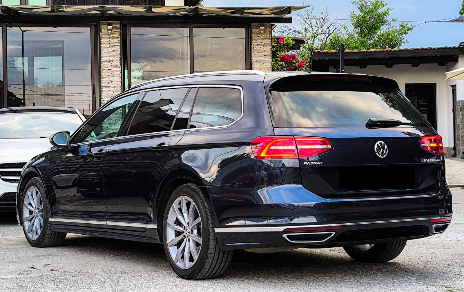 VW Passat R-line , снимка 3 - Автомобили и джипове - 54742945