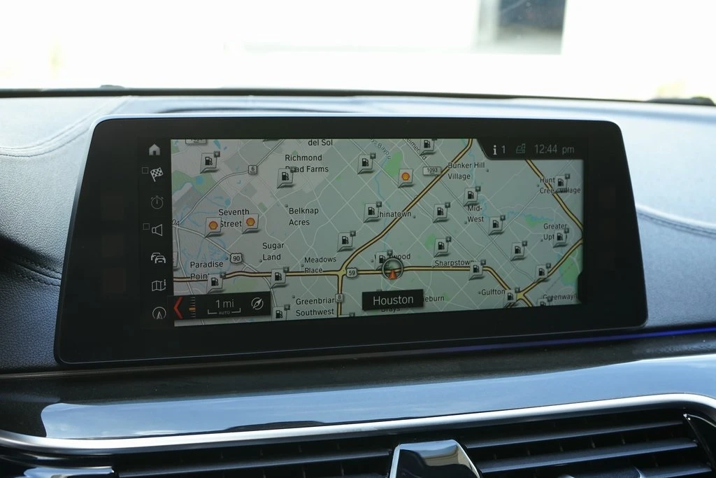 BMW 540 M-PACK* HARMAN* 360* ПОДГРЕВИ - изображение 8