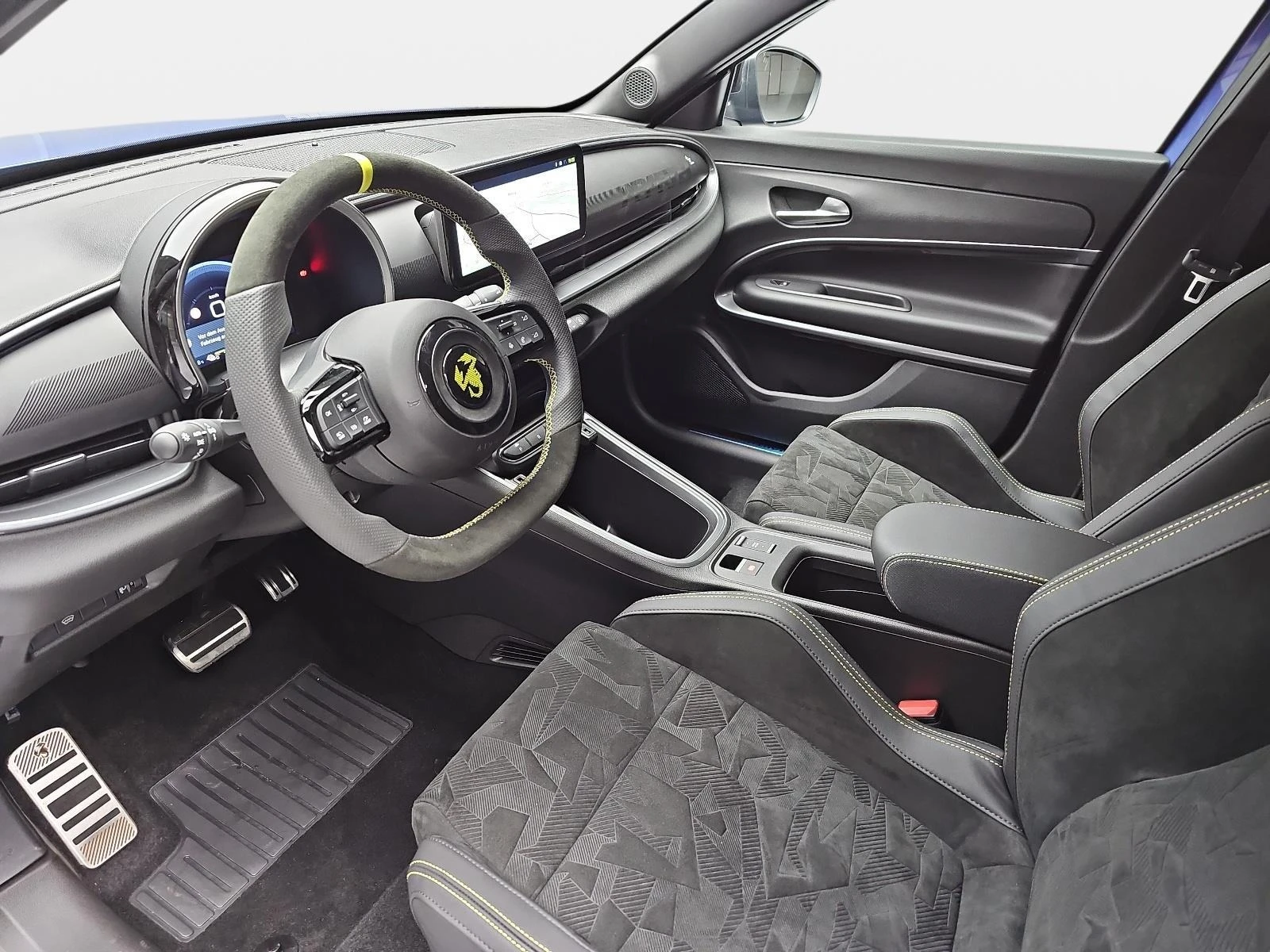 Abarth 600 e SCORPIONISSIMA LED CAMERA  - изображение 8