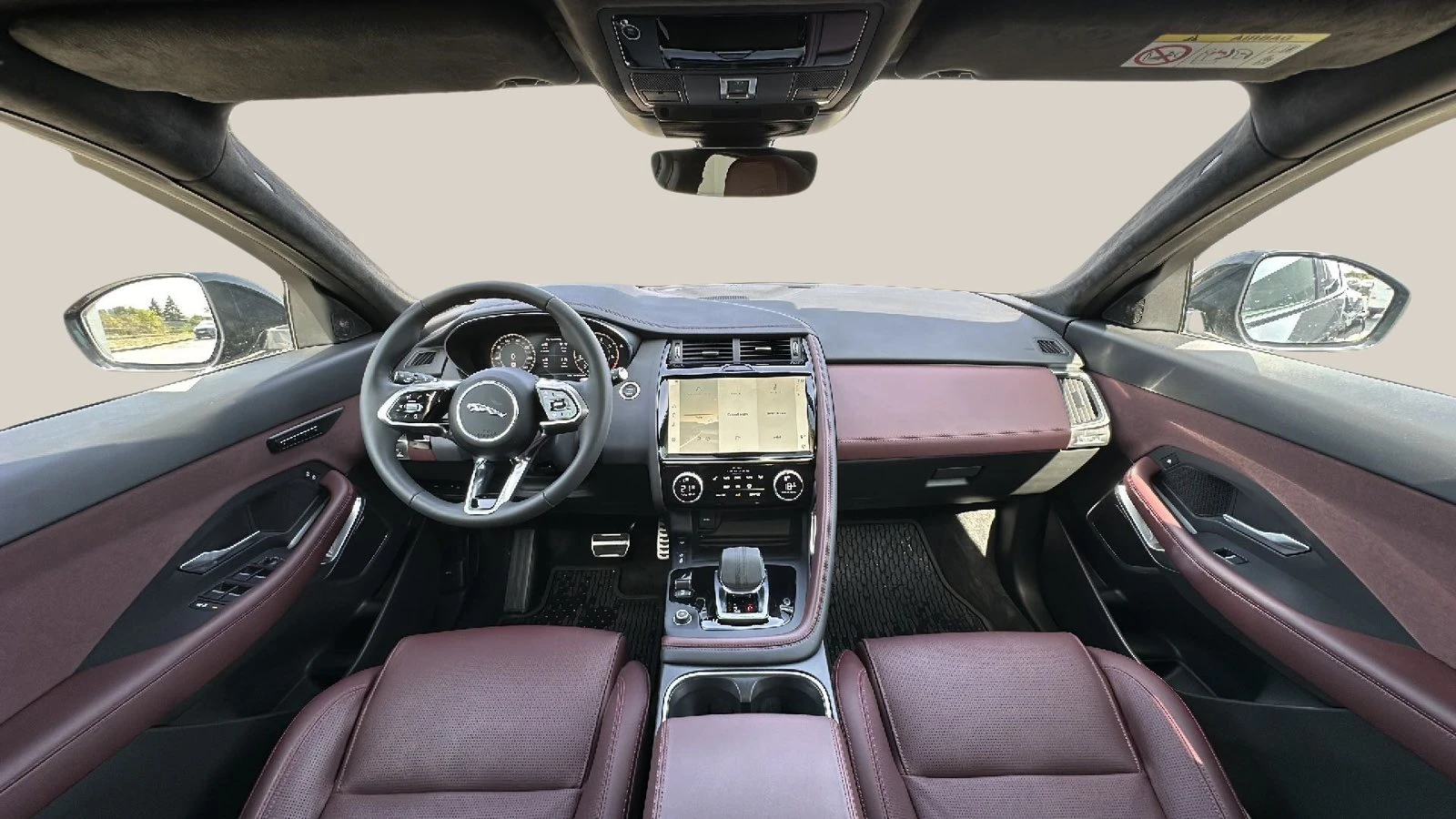 Jaguar E-pace 2.0 L - изображение 9