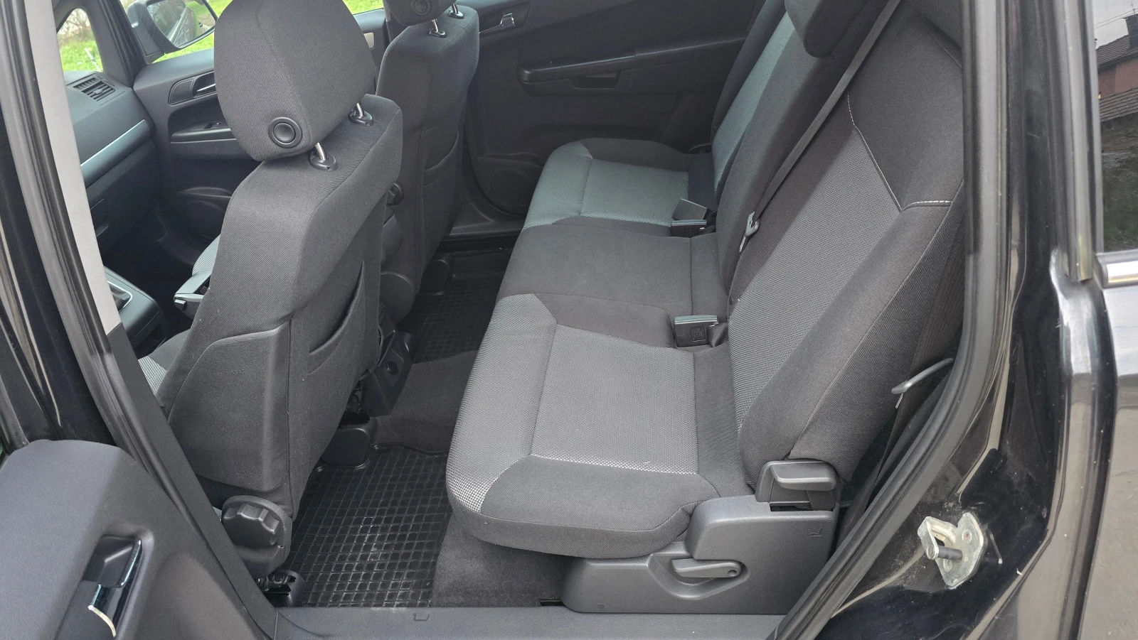 Opel Zafira 1.7 CDTI, снимка 7 - Автомобили и джипове - 53823894