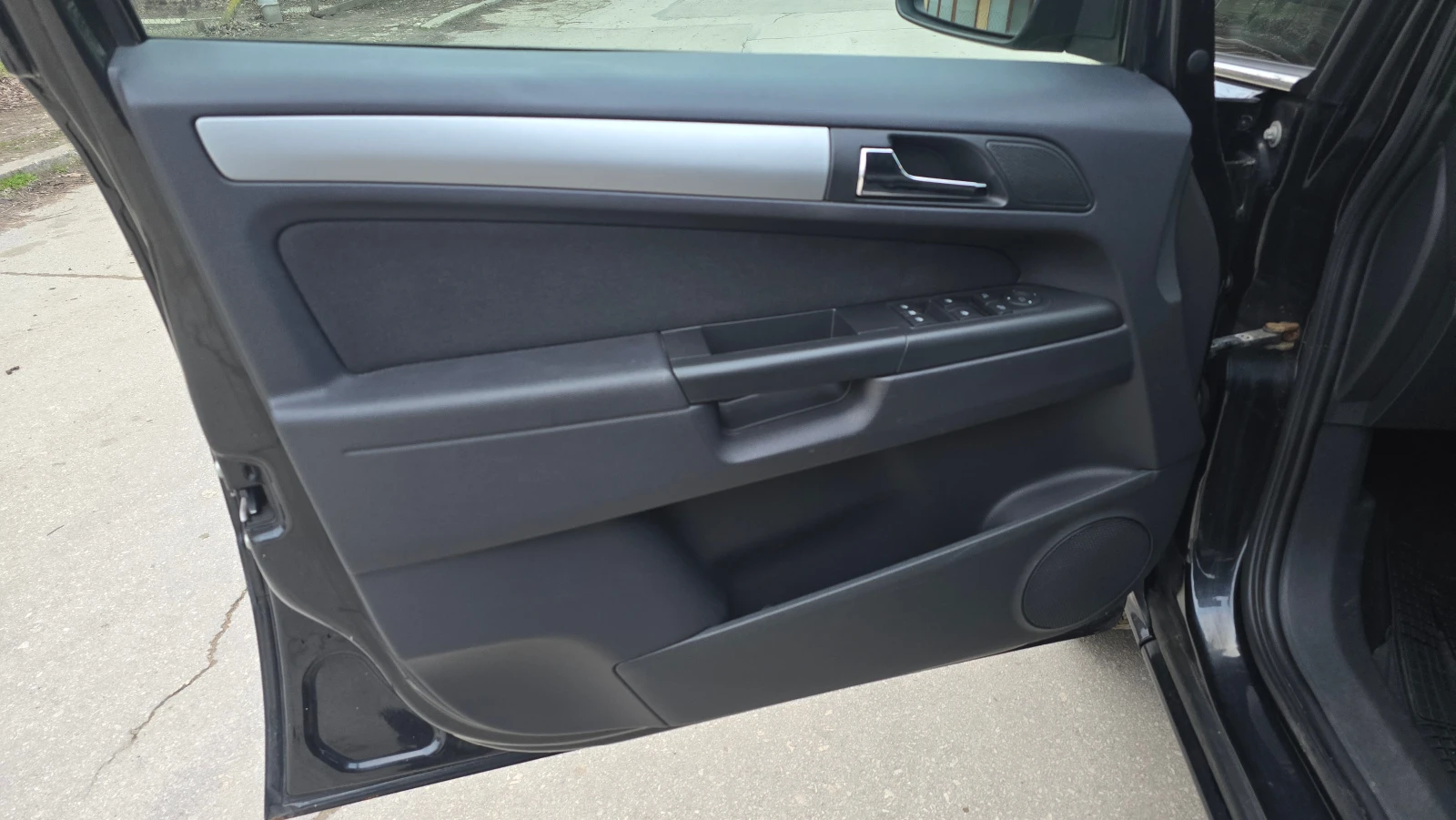 Opel Zafira 1.7 CDTI, снимка 6 - Автомобили и джипове - 53823894