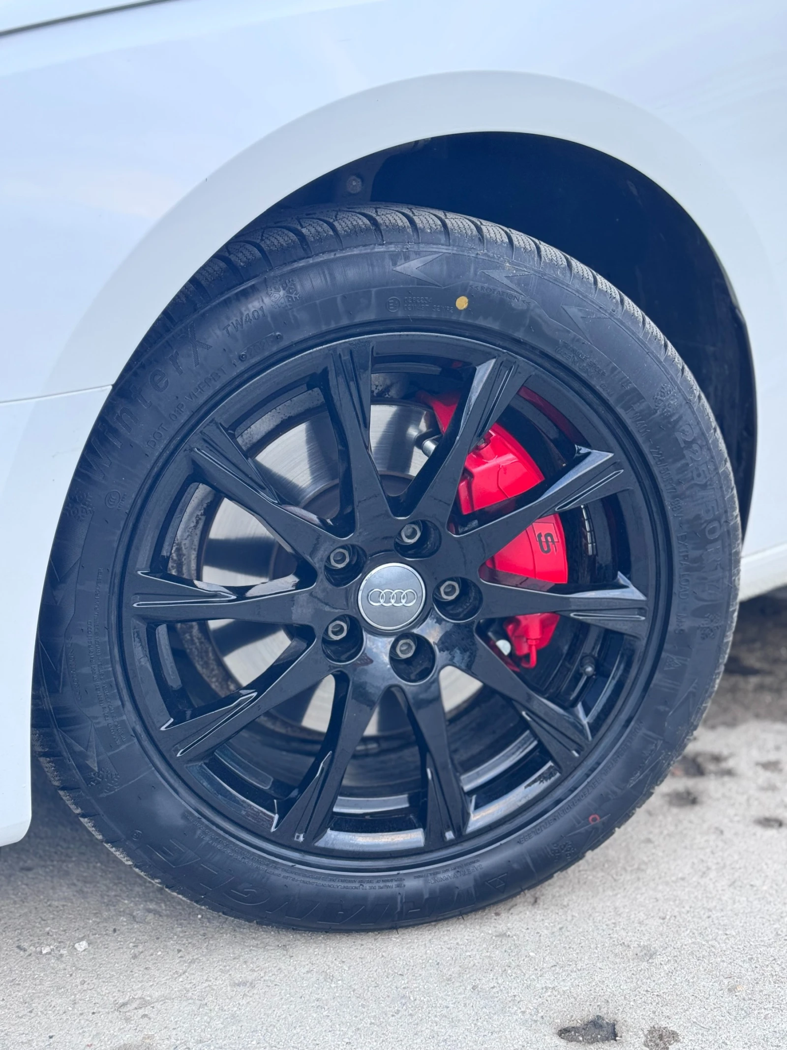 Audi A4 AVANT QUATTRO | S line | Matrix | B&O | ЛИЗИНГ, снимка 5 - Автомобили и джипове - 53863803