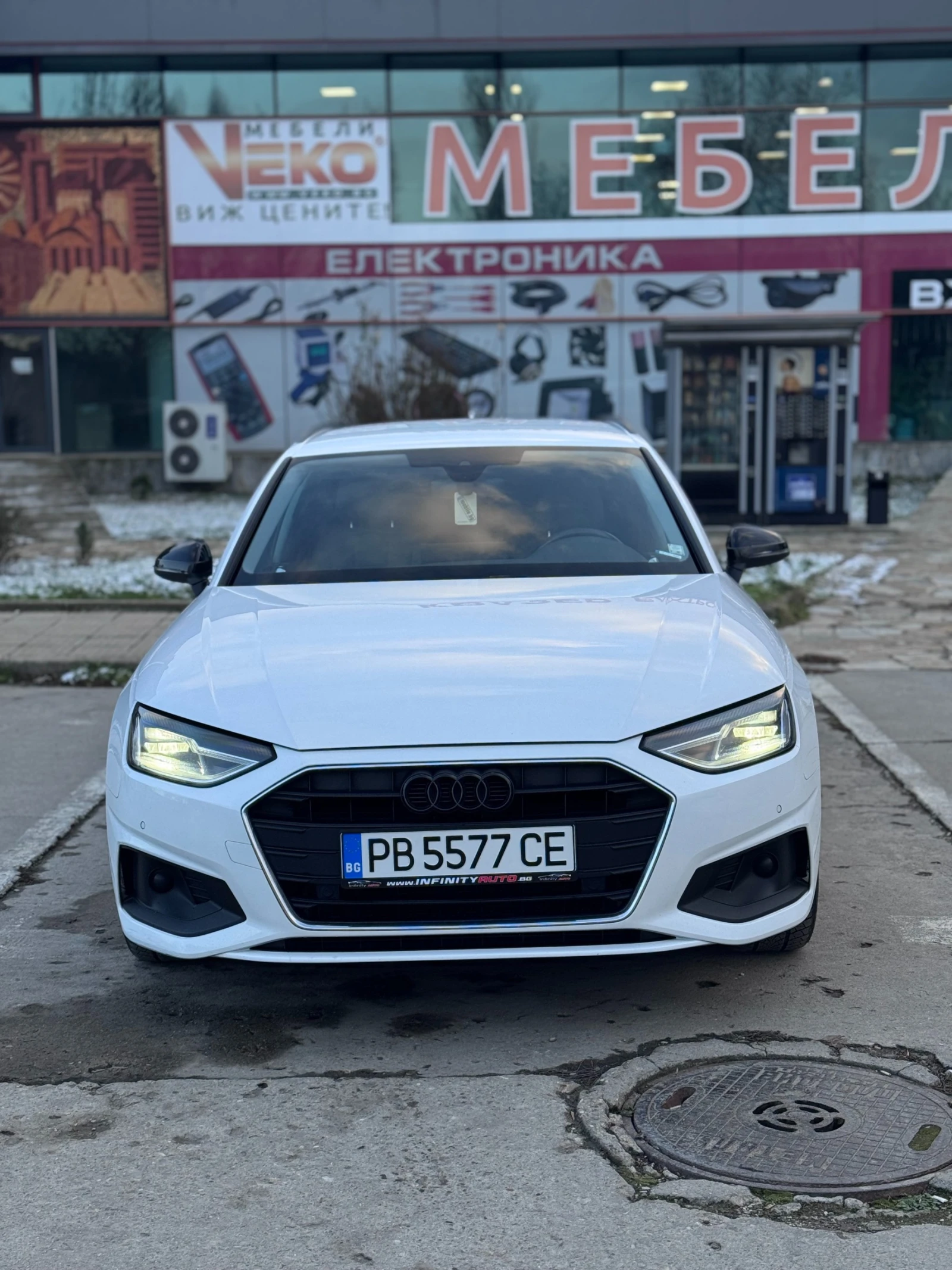 Audi A4 AVANT QUATTRO | S line | Matrix | B&O | ЛИЗИНГ, снимка 6 - Автомобили и джипове - 53863803
